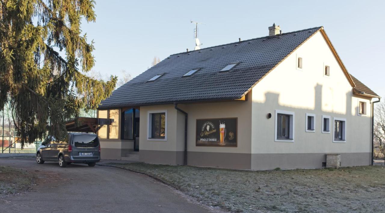 Penzion&Pizzerie U Massima Vyškov Eksteriør billede